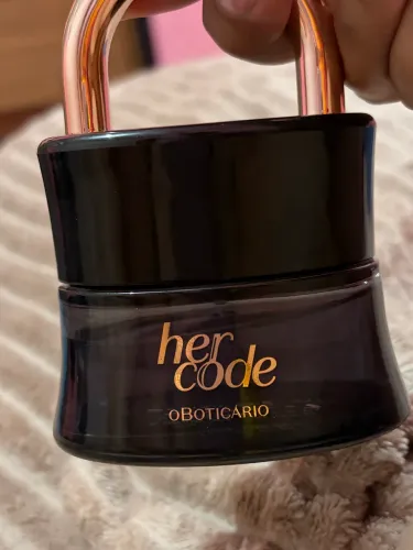 Perfume Her Code tradicional usado apenas 2x. Ainda está cheio 135,00. Não entrego.