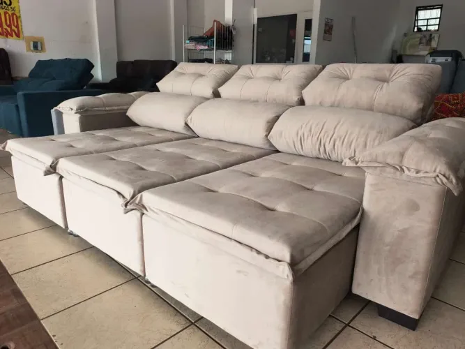 Sofá retrátil e reclinável Pronta entrega.