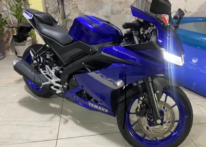 R15 2024 excelente estado - Moto em dia