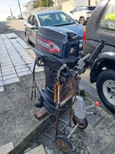 Motor de Popa 25 HP