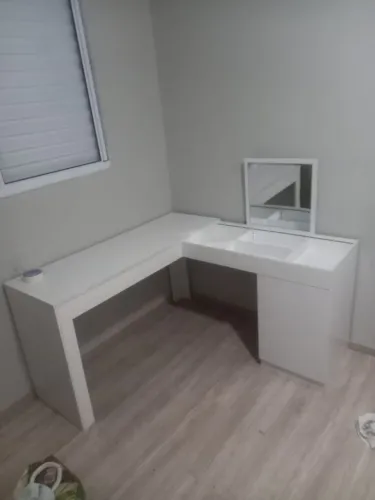 Escrivaninha/penteadeira 