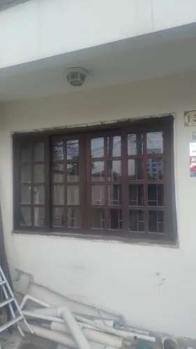 Portas e janelas imbuia maciça