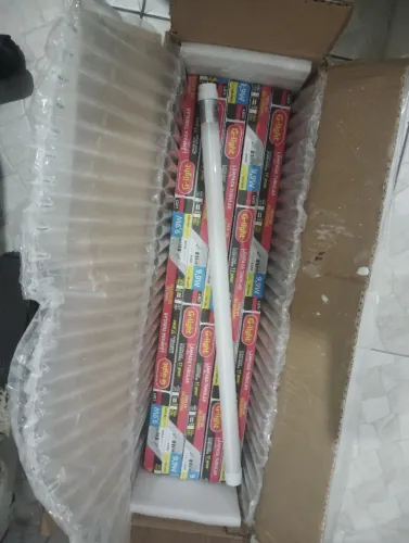  Lampada LED Tubular T8 9,9w/9w G13 60cm Bivolt 4000k