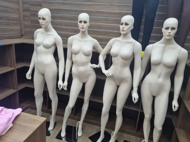 Maniquins de fibra