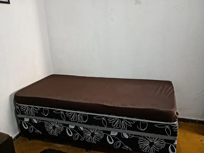 Cama box solteiro com colchão 