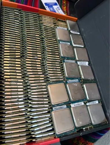 Lote 233x Processadores Xeon (Silver, V4 e V3)