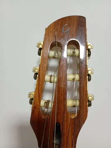 Violão elétrico