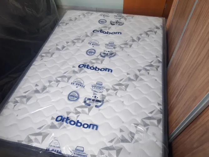 Colchão casal Ortobom Novo
