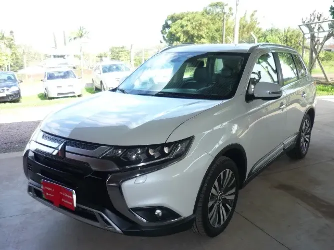 Mitsubishi Outlander HPE-S 2.2 Diesel 4X4 Aut. 2019