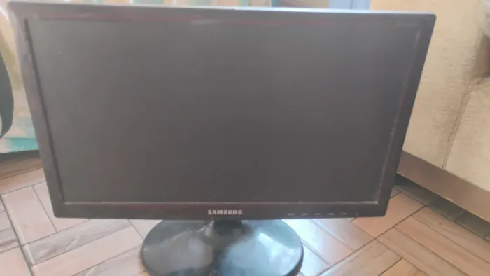 Monitor Samsung led 19 polegadas 