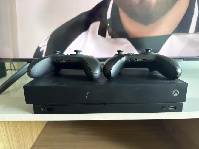 Xbox One X