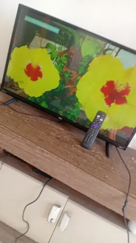 TV SMART 32"  WI-FI  PHILCO YOUTUBE NETFLIX R$:600/ACEITO PIX.