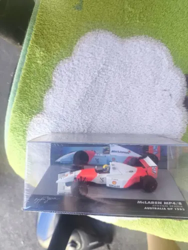 miniatura de F1 Ayrton Senna