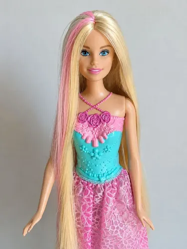Boneca Barbie Princesa Endless Hair Kingdom - Mattel 2016