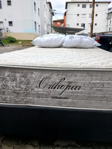 Colchão Ortobom ORTHOPUR ? cama ?  2 travesseiro R$ 1500 entrego,  aceito cartão 