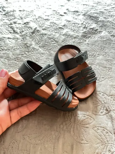 vende-se Melissa 