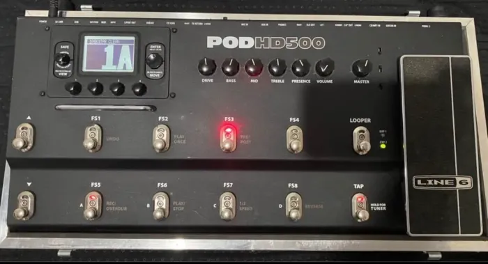 Pedaleira Line 6 POD HD500 novinha!