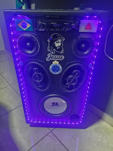 Caixa de som residêncial