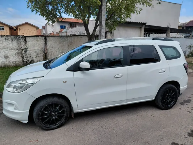 Chevrolet Spin LT 1.8 8V Econo.flex 5P Aut. 2013