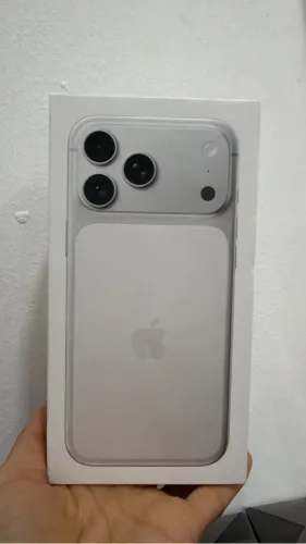 iPhone 17 pro Max 256g