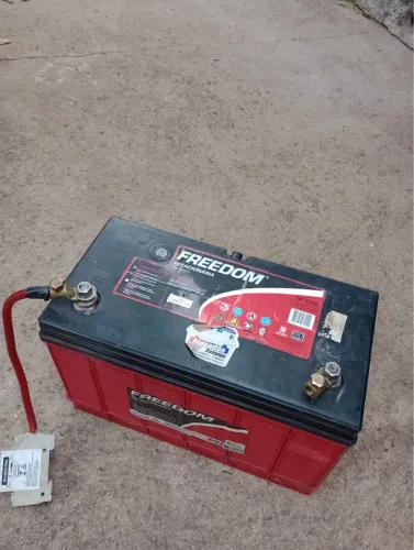Vende-se ou troca bateria Freedom(Heliar) 115ah 