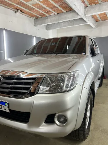 Toyota Hilux CD SRV 4X4 2.7 Flex 16V Aut. 2013