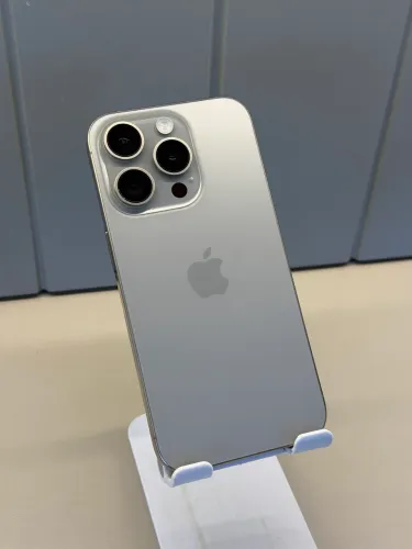 iPhone 15 pro 512gb bateria 89% Semi Novo | Loja Física