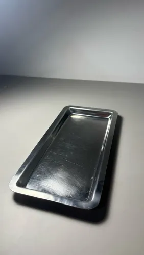 Kit de Bandejas Odontológicas (1 metálica e 1 plástica)