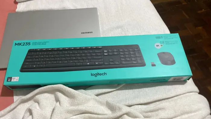 Vendo teclado e mouse