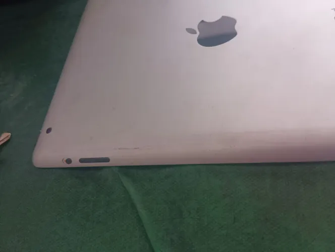 iPad tablet ,16 gigas