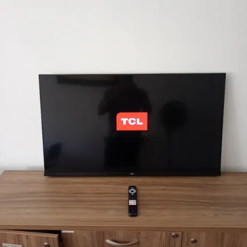   TV smart da TCL - tela 40, full HD, novíssima