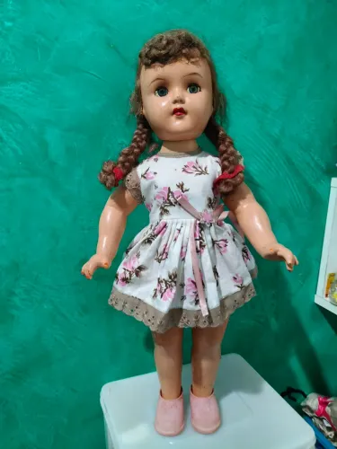 Boneca de massa antiga