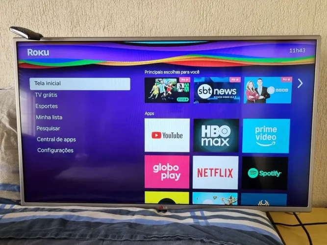TV LG 39" Full HD + Roku + Suporte de Parede