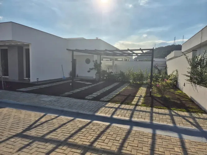 Casa à venda em Guararema - Bairro Itapema