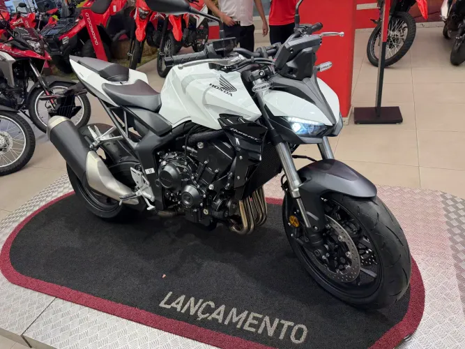 CB HORNET 1.000 LANÇAMENTO 2027?