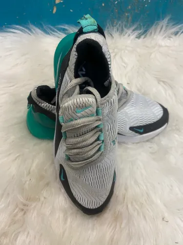 Tênis Nike 34
