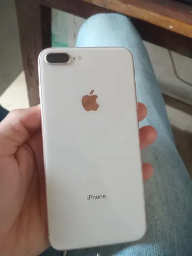 iPhone 8 Plus