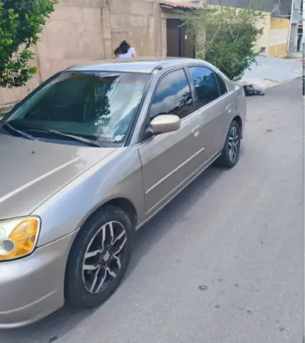 Honda Civic Sedan LX 1.7 16V 115cv Mec. 4P 2002