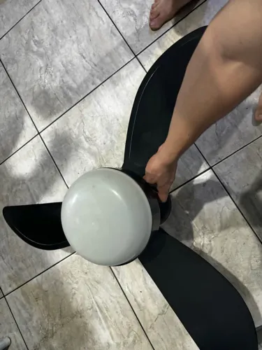 Ventilador de teto com defeito 