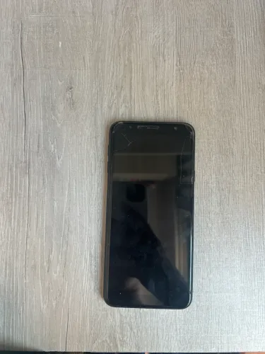 Vendo celular J4 funcionando.  Leia a legenda