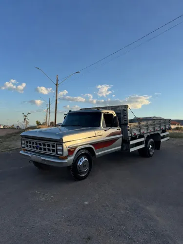 Ford F-4000 2.8 Turbo Intercooler Diesel 2P Manual 1990