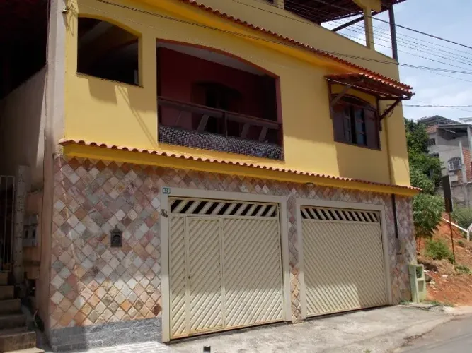 Vende-se casa espaçosa