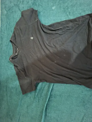 Lote com 6 peças masculinas Calvin Klein, Fender e jeans