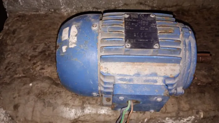 Motor Weg trifásico 2cv alta rotação