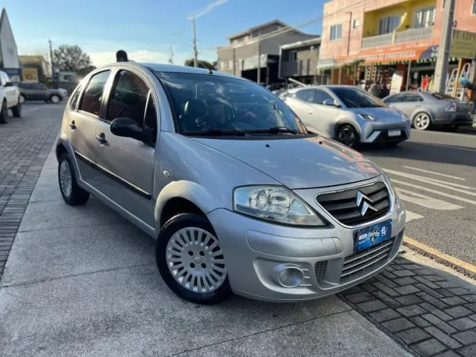Citroen C3 GLX 1.4/ GLX Sonora 1.4 Flex 8V 5P 2011