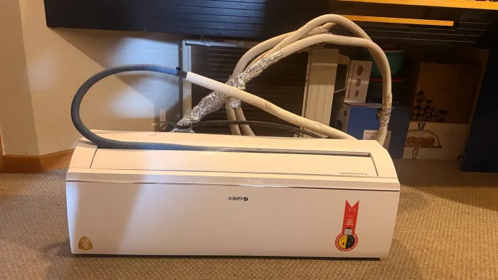 Ar-Condicionado Gree Inverter 12.000 BTUs 220V - Pouquíssimo Uso