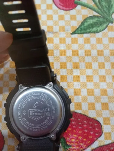 Relógio semi-novo