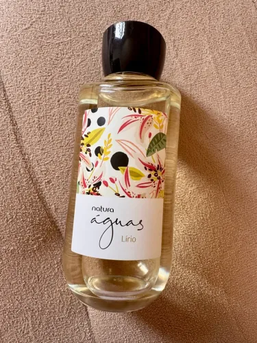 Perfume Lírio Águas de Natura