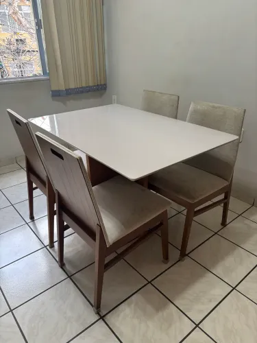Mesa de sala estilosa