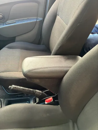 Apoio para braço porta objetos Sandero Logan